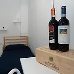 Single Room In Cozy And Comfortable Apartment